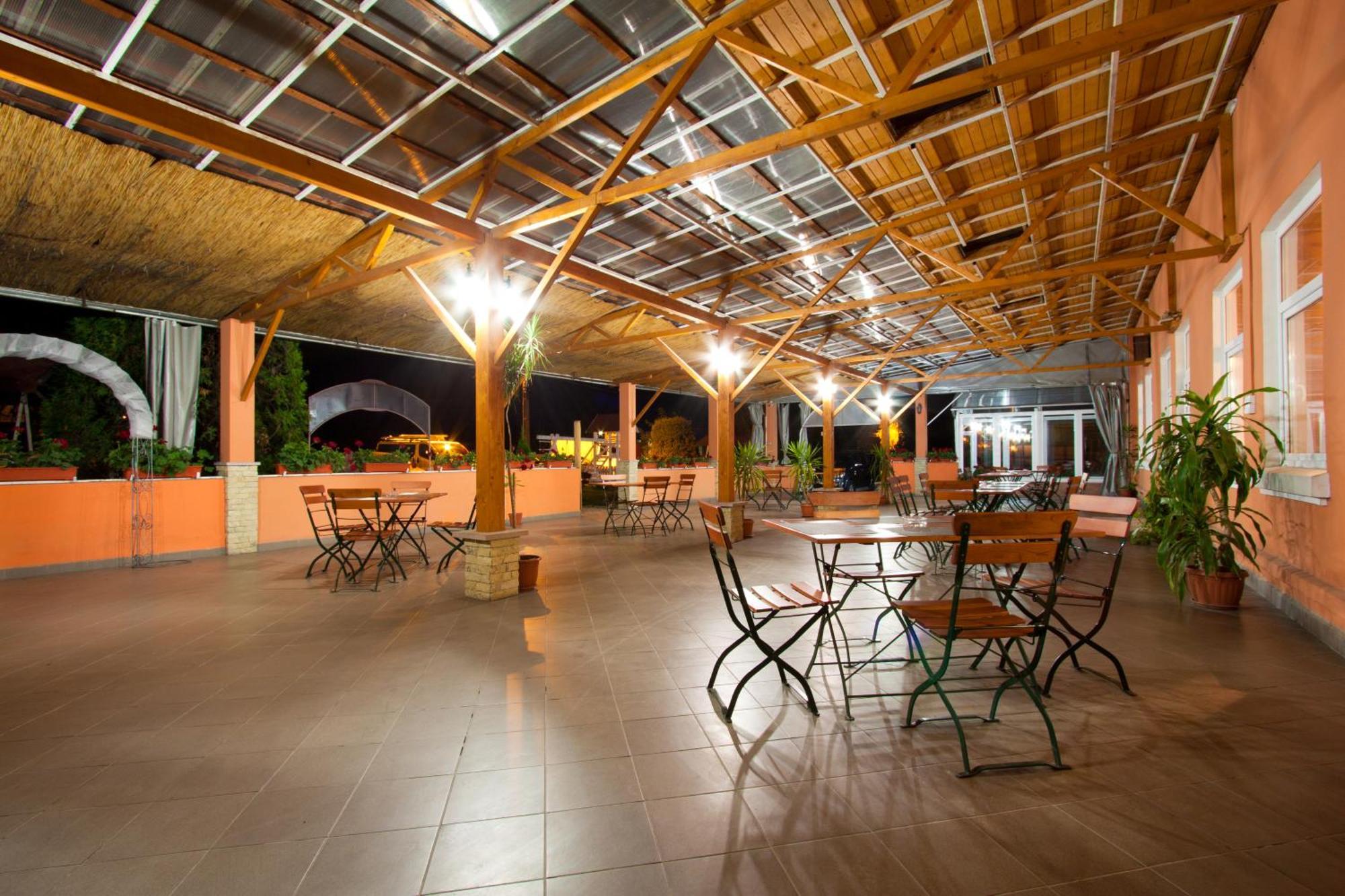 Filo Hotel Gheorgheni  ภายนอก รูปภาพ